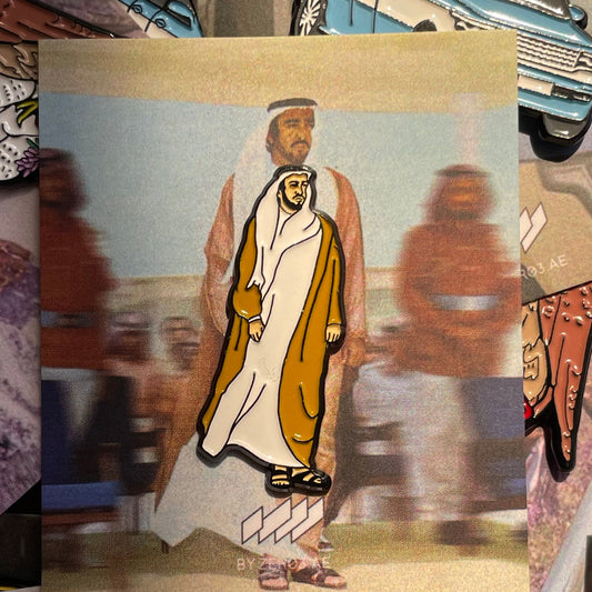 الشيخ خليفه - Khalifa Standing